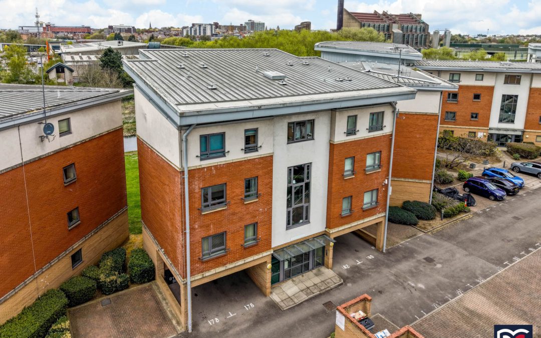 West Cotton Close, Southbridge, Northampton