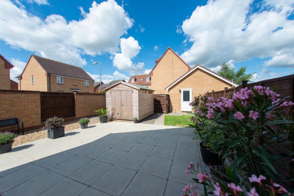 41 Chequers Close FOR SALE David Cosby Chartered Surveyors & Estate