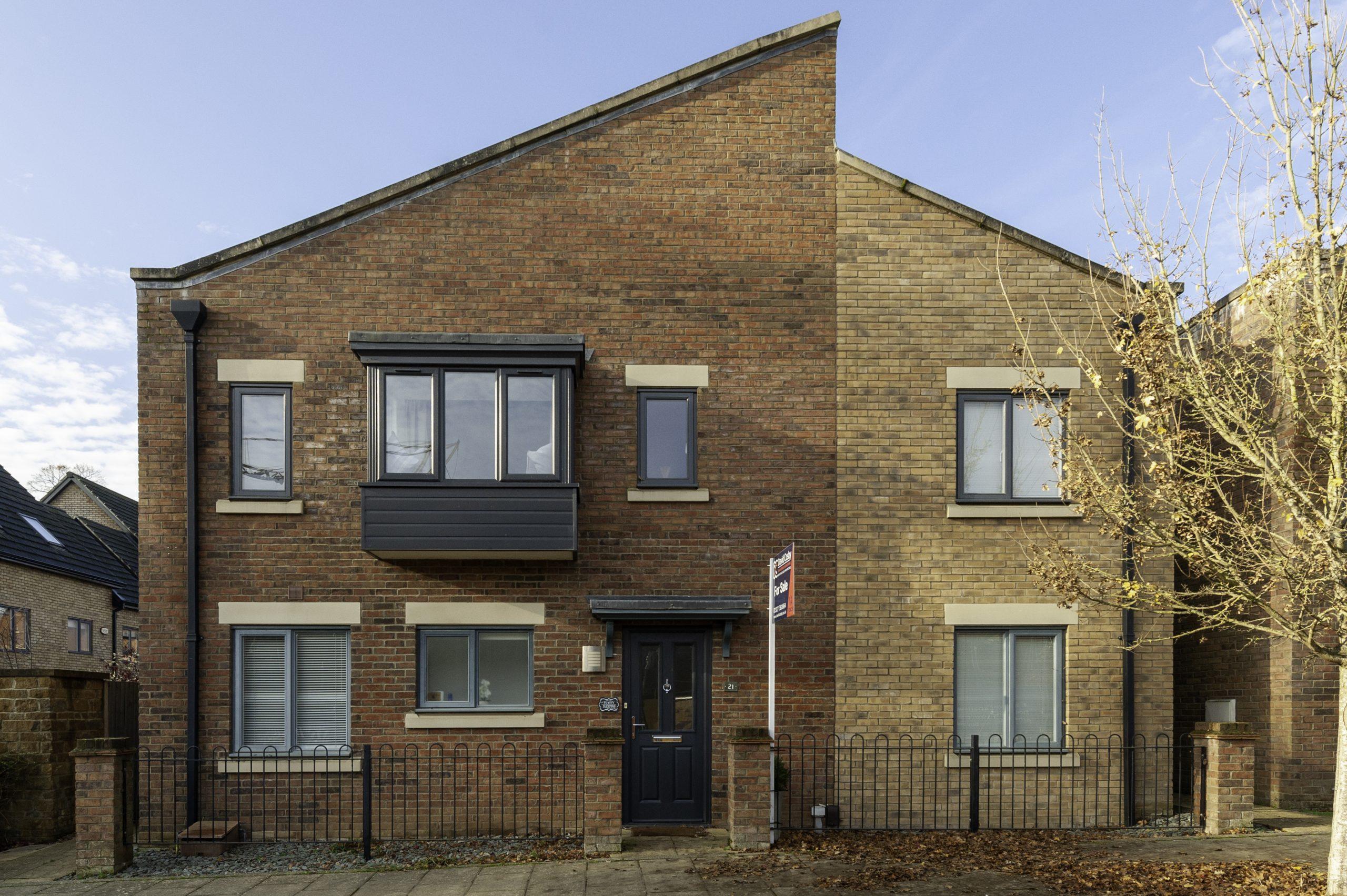 21 Ashby Wood Drive, Upton, Northampton, NN5 FOR SALE