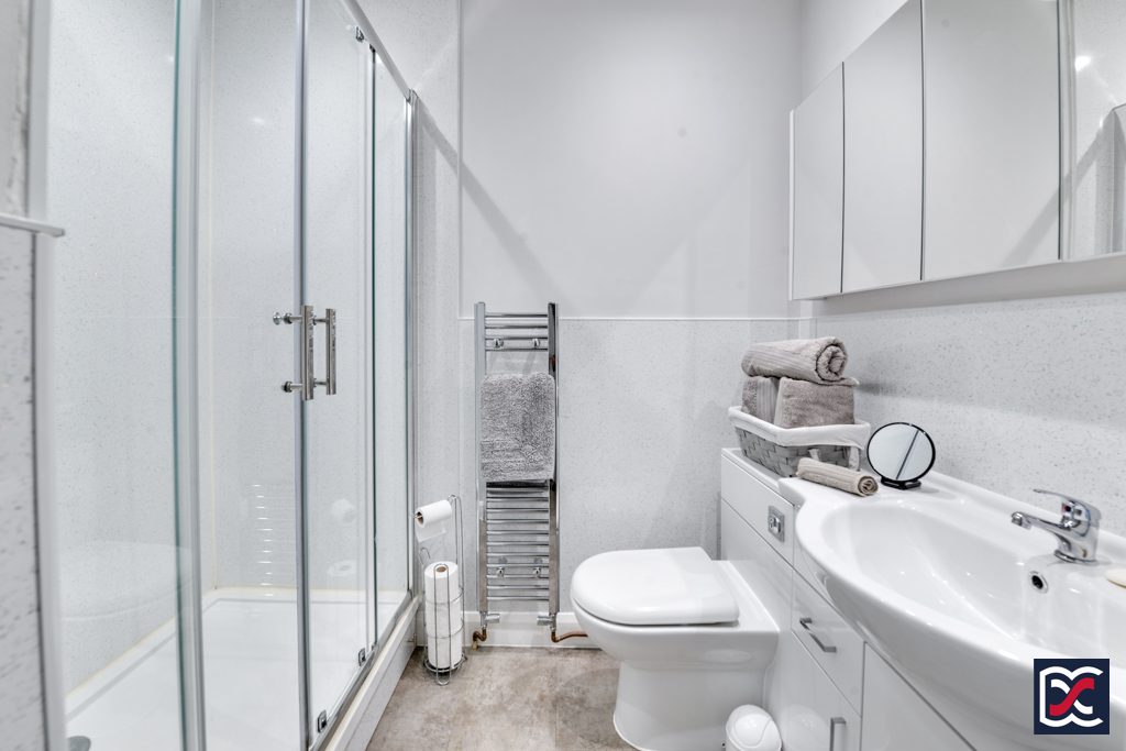 Kettering Road, Rothwell David Cosby Chartered Surveyors & Estate Agents