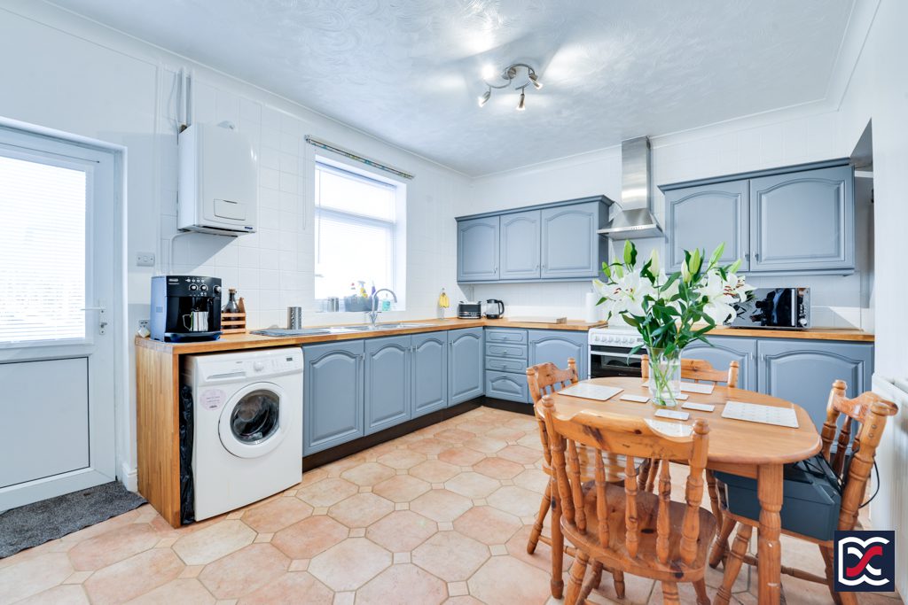 Kettering Road, Rothwell David Cosby Chartered Surveyors & Estate Agents