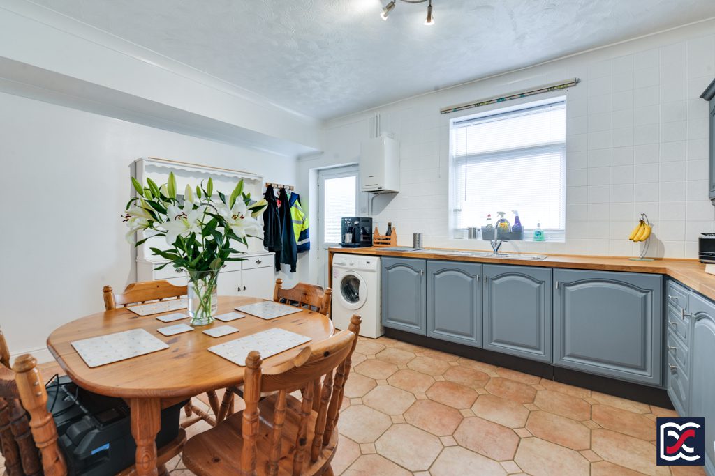 Kettering Road, Rothwell David Cosby Chartered Surveyors & Estate Agents