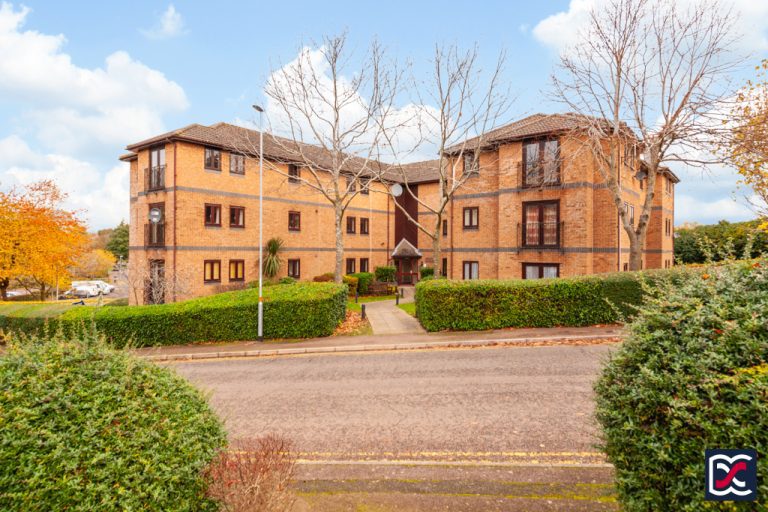 The Albany, Primrose Hill, Daventry LR-18