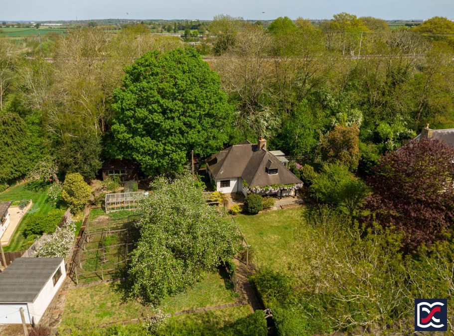 2 Station Road, Blisworth