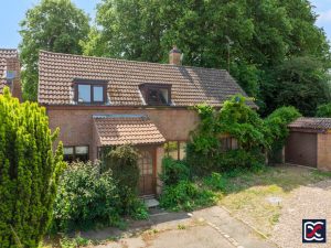 Emery Close, Welton