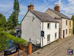 Queen Street, Lower Weedon