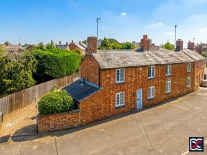 Oak Street, Weedon